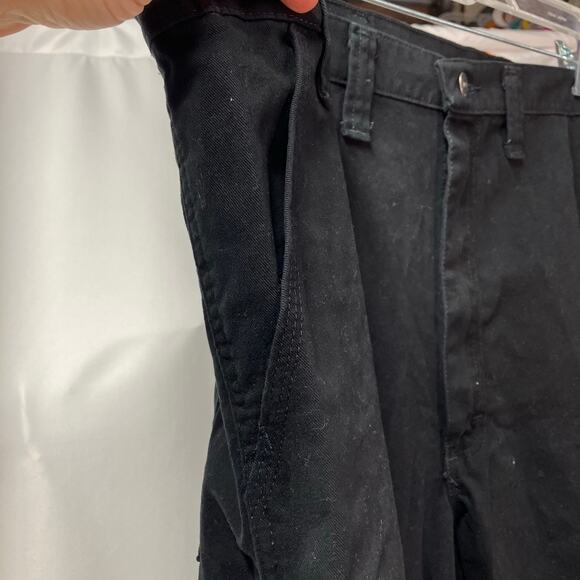 New Wrangler Mens 44x30 Black Cargo Pants Relaxed Fit Tech Pocket Cotton Utility - Picture 6 of 15